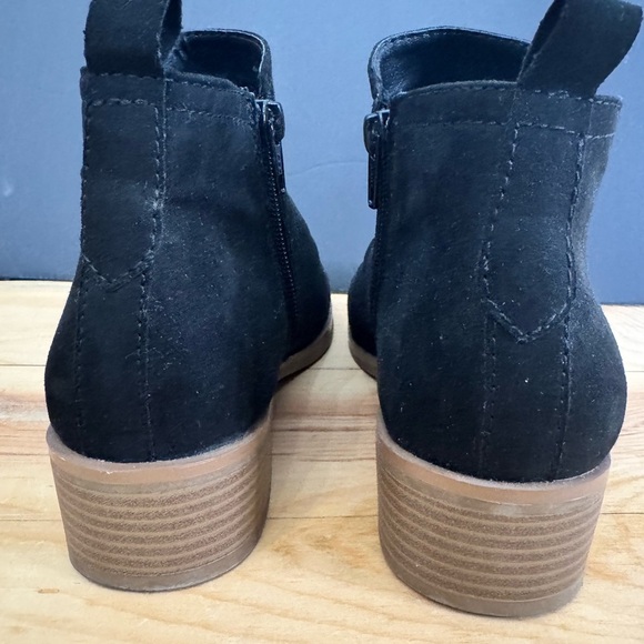 Time and True Women’s Stretch Ankle Round Toe Fall Faux Suede Memory Foam Boots - Picture 5 of 8